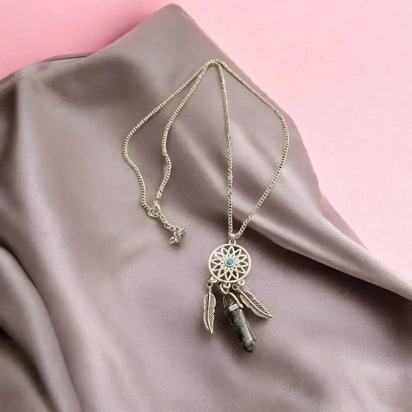 Flower of Life Labradorite Necklace - Picture 2 of 2